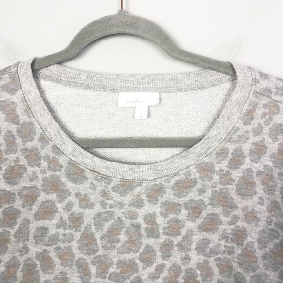 COLSIE | Gray Leopard Animal Print Cropped Loungewear Sweatshirt Women’s Size XL - Picture 4 of 9